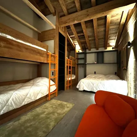 New Chalet With Panoramic Views Chalet